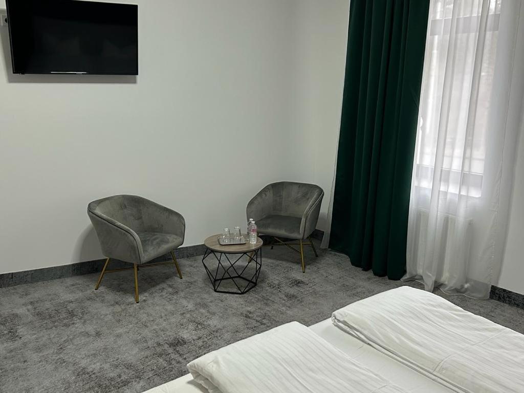 Weisses Haus Hotel Plauen Buitenkant foto